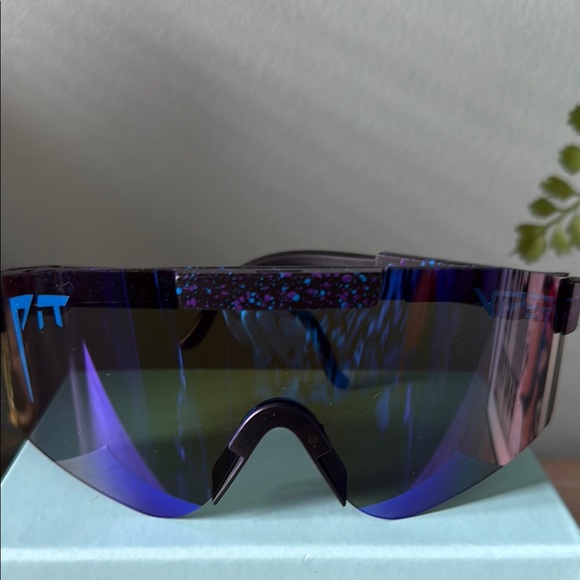 Pit Viper Sunglasses with Vibrant Blue and Purple Accents New - Picture 1 of 6